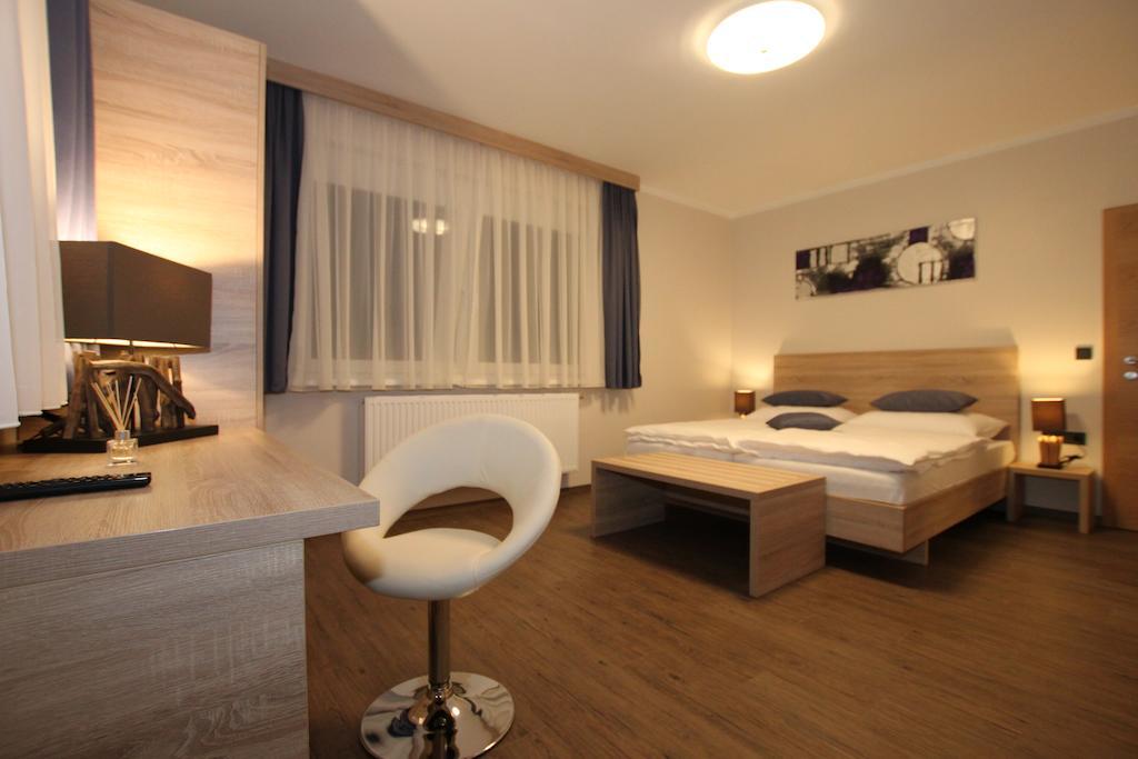 Pension Central Semmering Bagian luar foto
