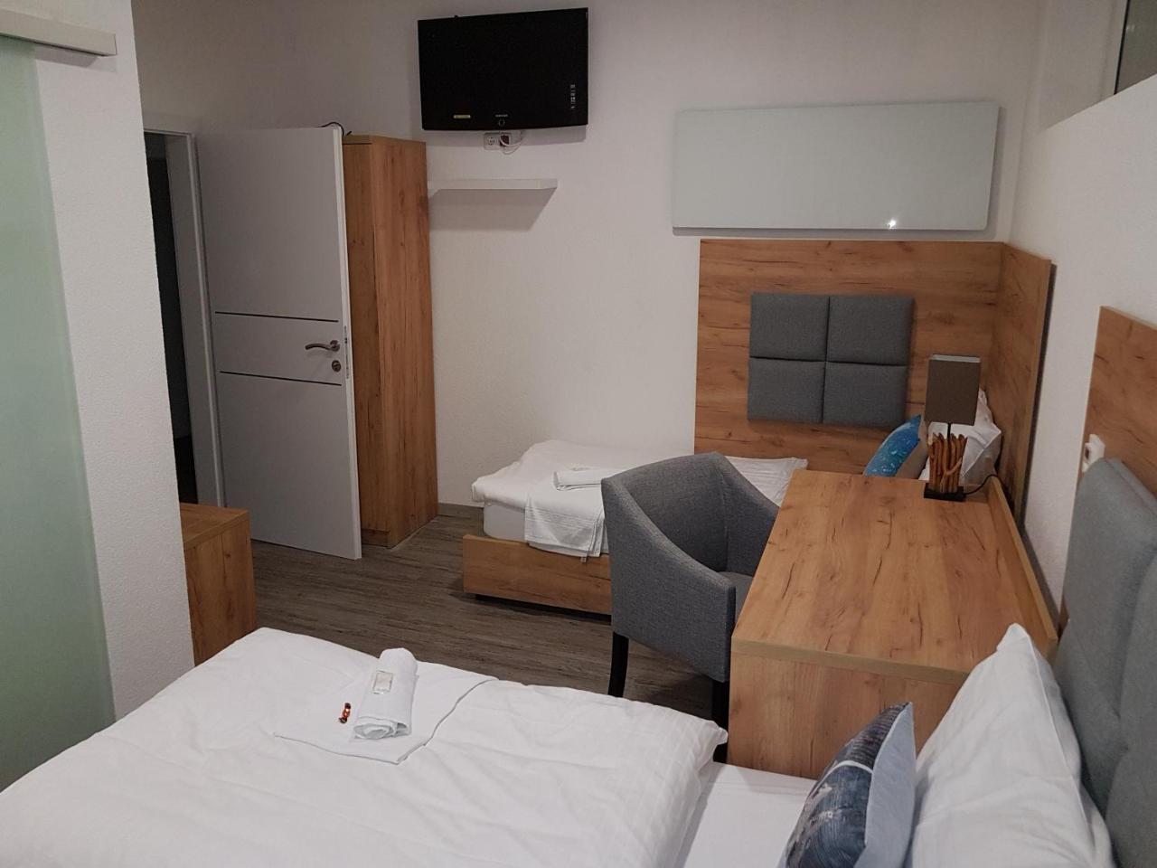 Pension Central Semmering Bagian luar foto